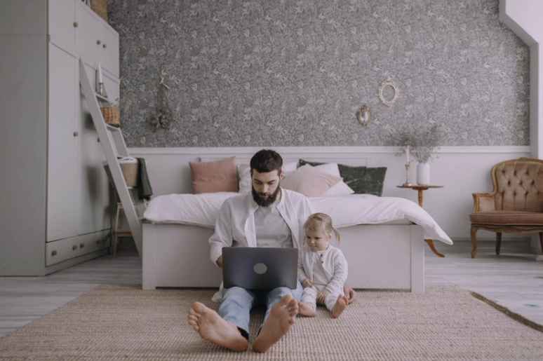 How Does Equal Parental Leave Shape Workplace Culture for Working Fathers?