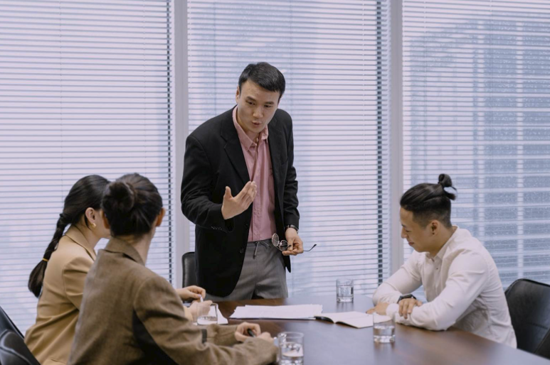 Are Middle Managers More Likely to Feel Fulfilled or Frustrated?