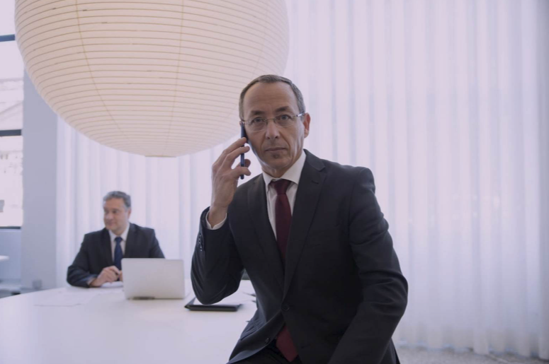 What Challenges Shape Leaders in the Middle of organizations?