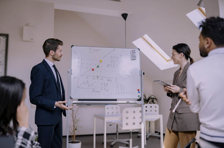 How Self-Management, Feedback, and Culture Strengthen Leadership Skills
